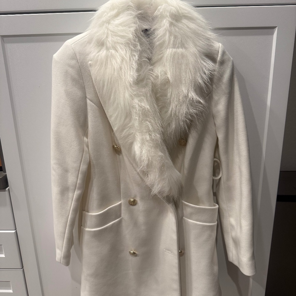 Guess White Coat New